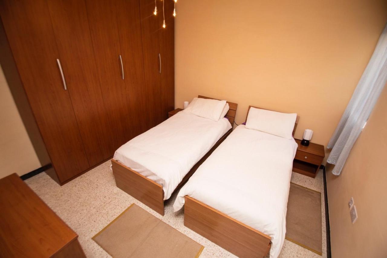 Apartment 5 Mins Away From The Beach. 圣保罗湾城 外观 照片