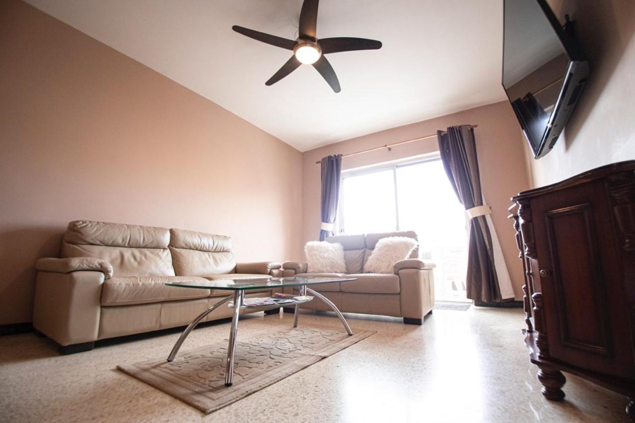 Apartment 5 Mins Away From The Beach. 圣保罗湾城 外观 照片